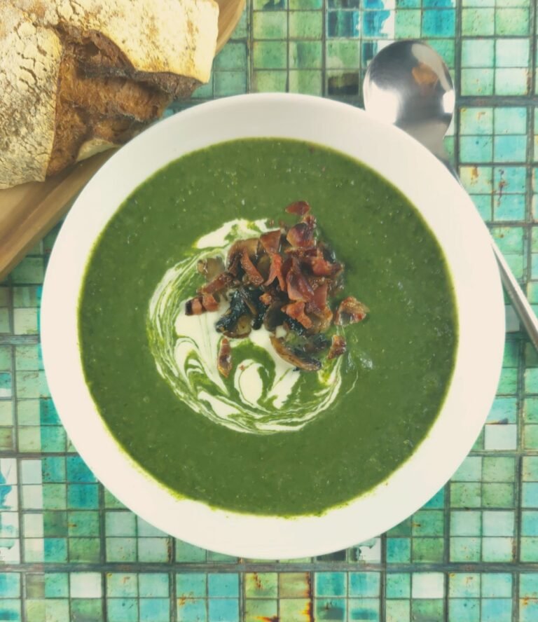 Vibrant green spinach soup packed with antioxidants for macular health.