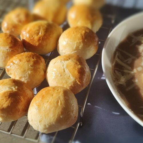 soft white dinner rolls
