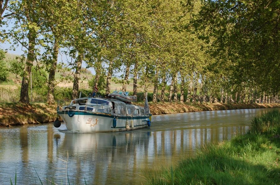 Along the Canal du Midi